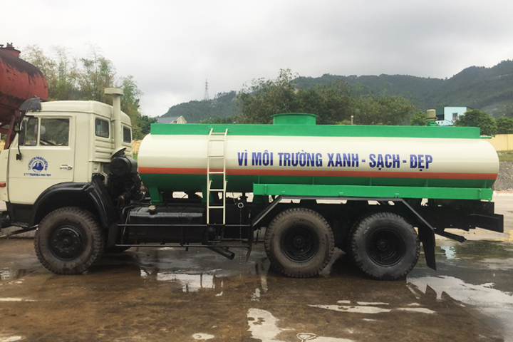 Xe xi téc chở nước 1