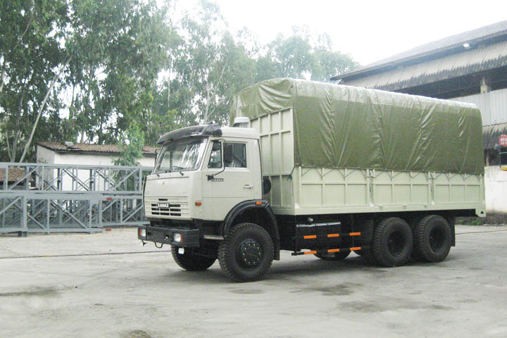 Xe Kamaz thùng bạt