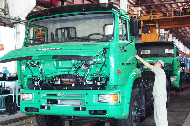 Lắp ráp xe Kamaz